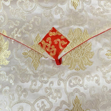 Tải hình ảnh vào trình xem Thư viện, Bìa sách lụa