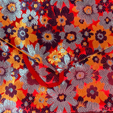 Tải hình ảnh vào trình xem Thư viện, Bìa sách lụa