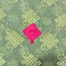 Tải hình ảnh vào trình xem Thư viện, Bìa sách lụa