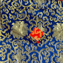 Tải hình ảnh vào trình xem Thư viện, Bìa sách lụa