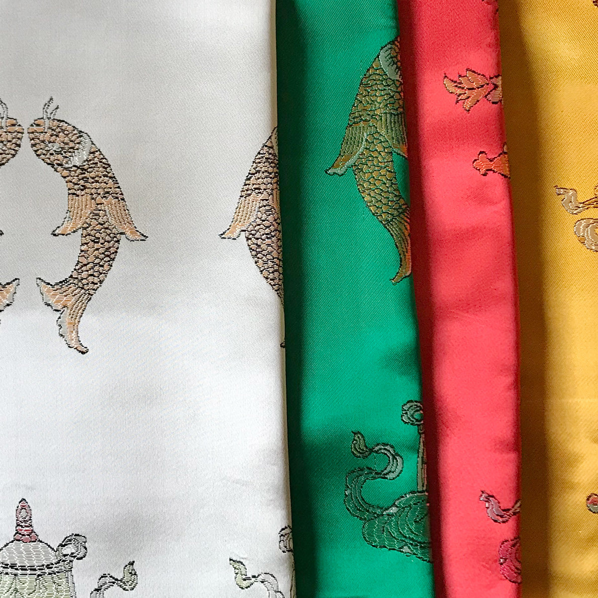 Khata dệt sang trọng